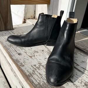 Nisolo Eva Everyday Chelsea Boot size 7.5